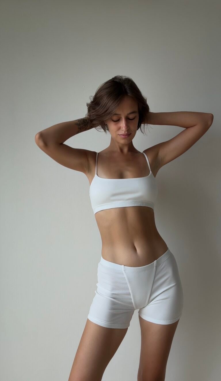 Lazy Mood Bra — Bandeau bralette MAÈ, Creamy Milk — view 1